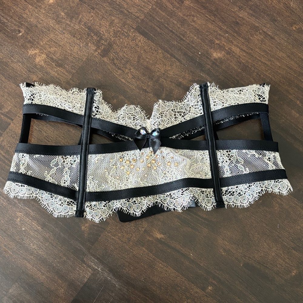 VICTORIA'S SECRET Very Sexy Garter Belt Gold 2014 Fashion Show XS/S